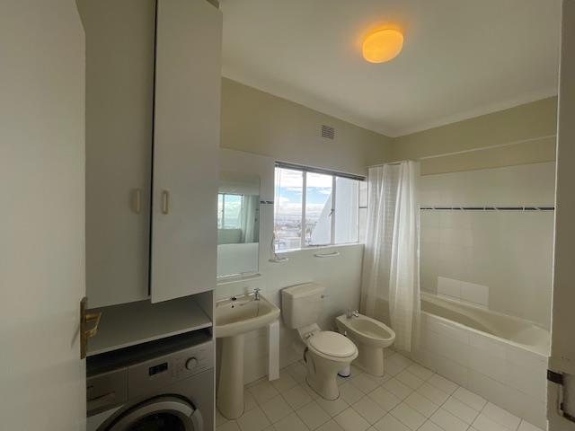 2 Bedroom Property for Sale in Vredehoek Western Cape